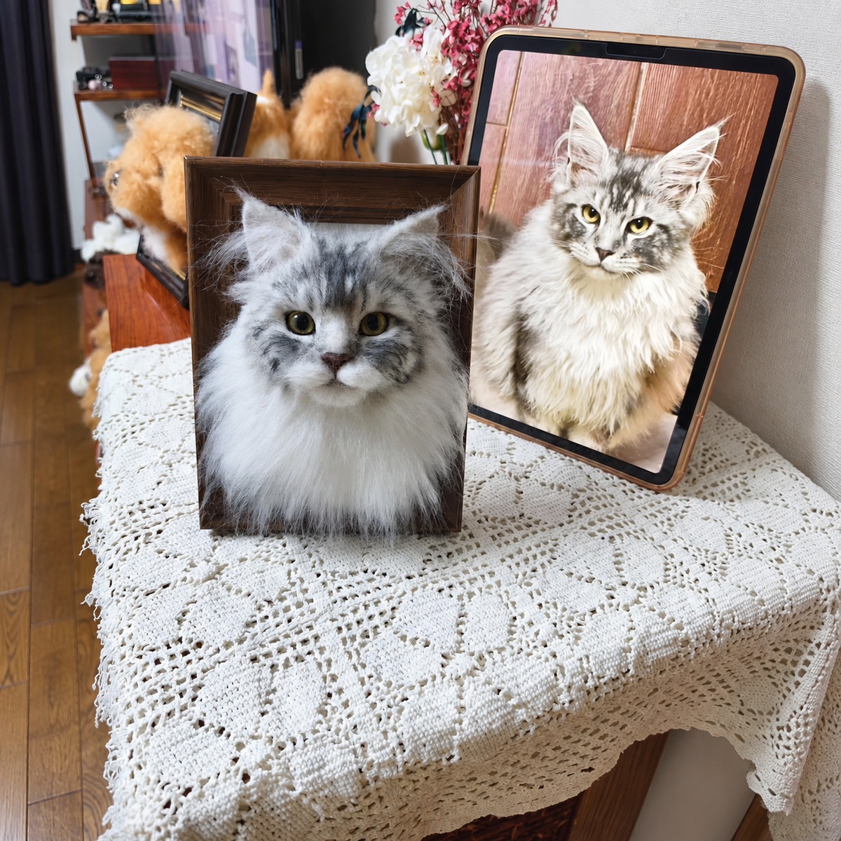 Custom Wool-Felt Cat Portrait Frame